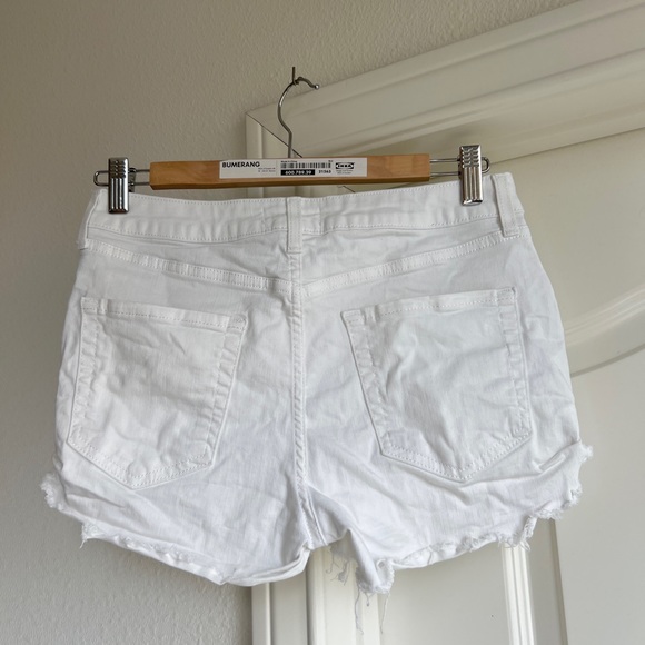 FOREVER 21 WHITE DENIM SHORT SHORTS - Picture 2 of 3